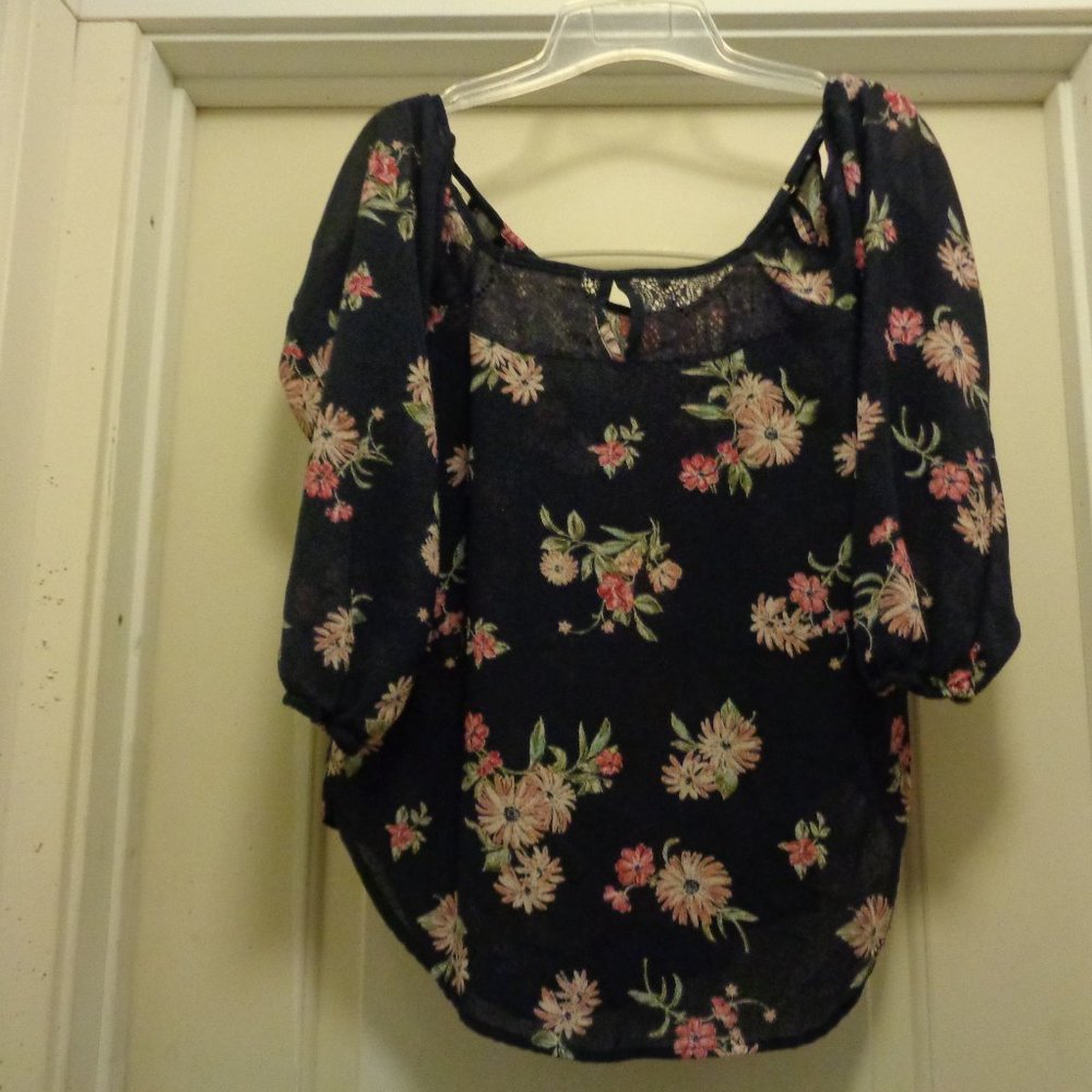 BOHO COQUETTE COLD SHOULDER FLOWERS BLOUSE  BY REWIND M